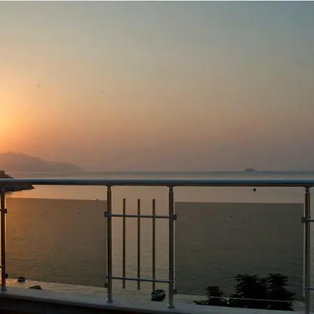 Resort Pine Beach Boutique Turunç