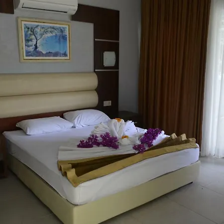 Resort Pine Beach Boutique Turunç
